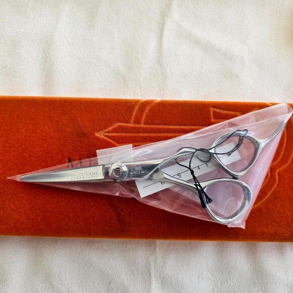 MIZUTANI Fit 5.0 (WELLA) Shears (Right Hand) 100% Authentic - Picture 2 of 5